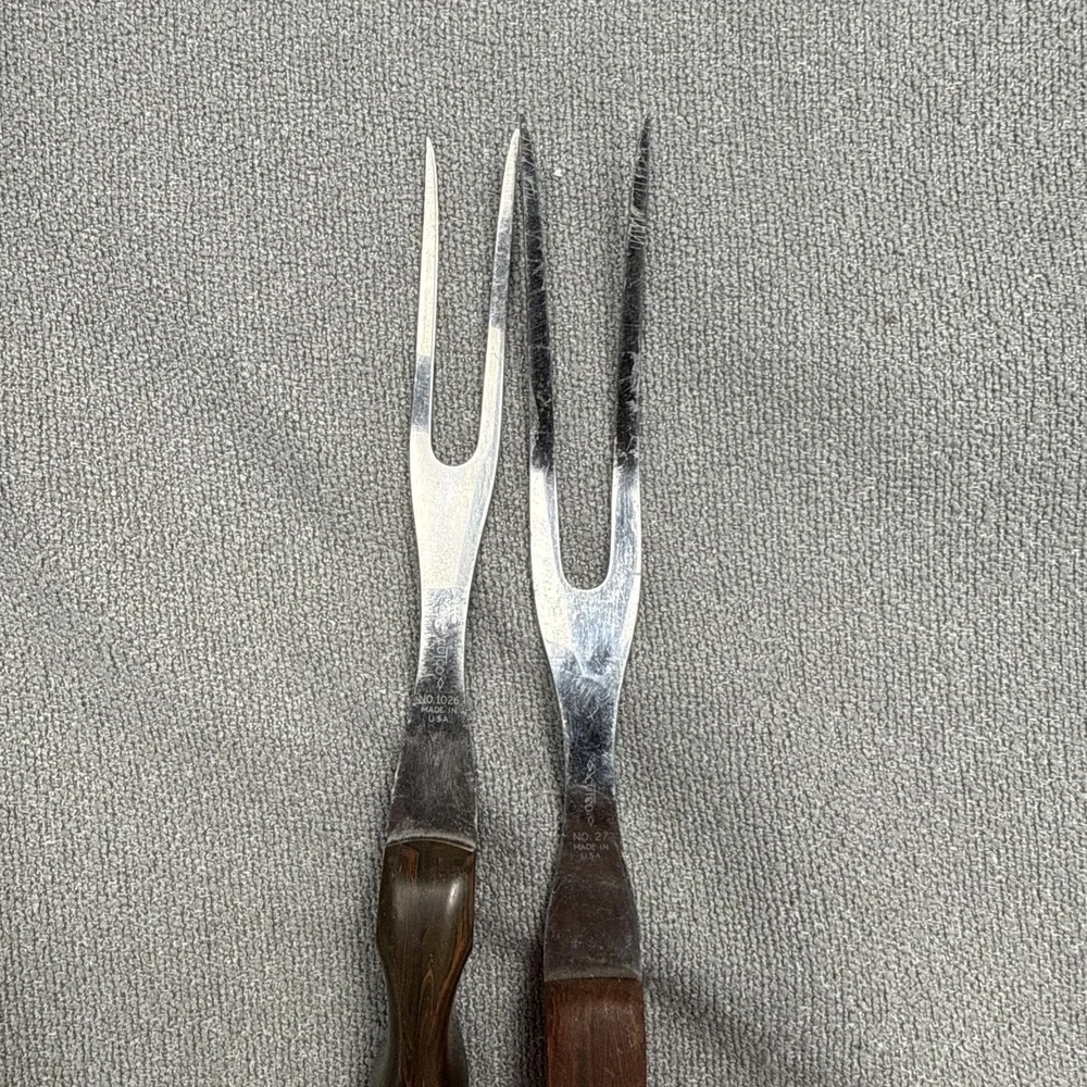 Vintage CUTCO  1026 And 27 Turning & Carving Forks Brown Swirl Handle USA